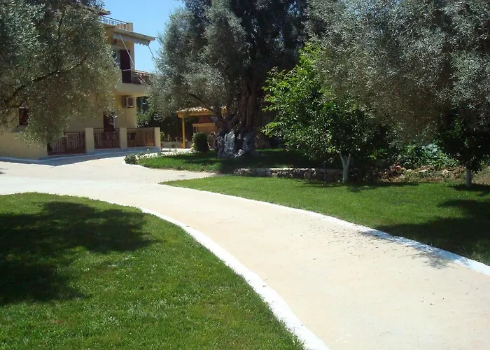 To Agridi Tsoukaladhes