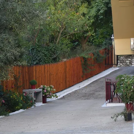 To Agridi Τσουκαλάδες